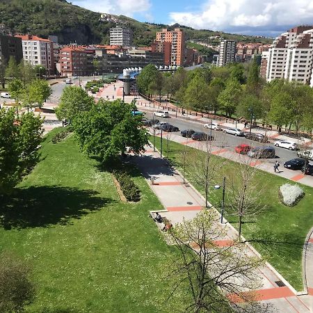 Amezola 2- Habitacion Con Bano Exterior De Uso Privado En Casa Compartida Bilbao Exterior photo
